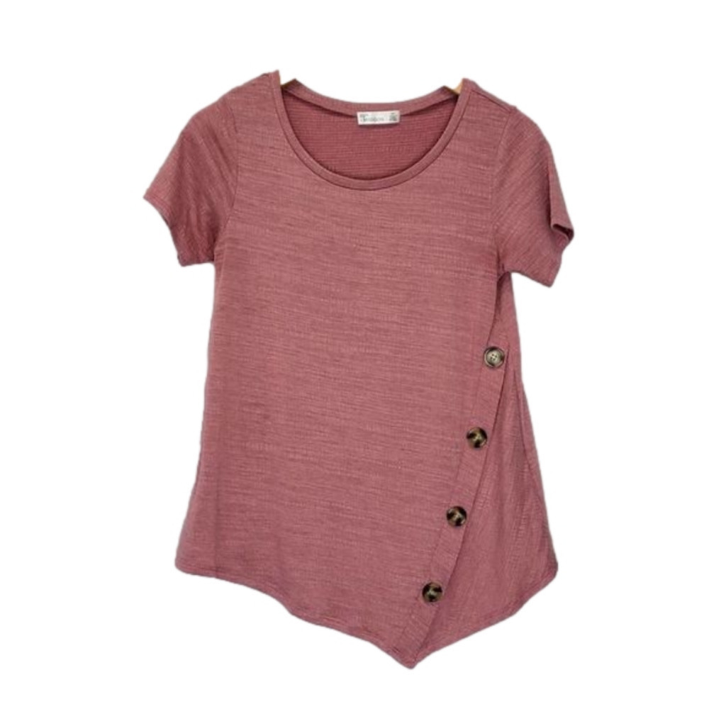 89TH & Madison Short Sleeve Front High back low cut tee shirt with button detail